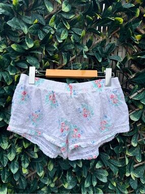 💫10/$25 • Love To Lounge Floral Print Ruffle Hem Pointelle Pajama Shorts